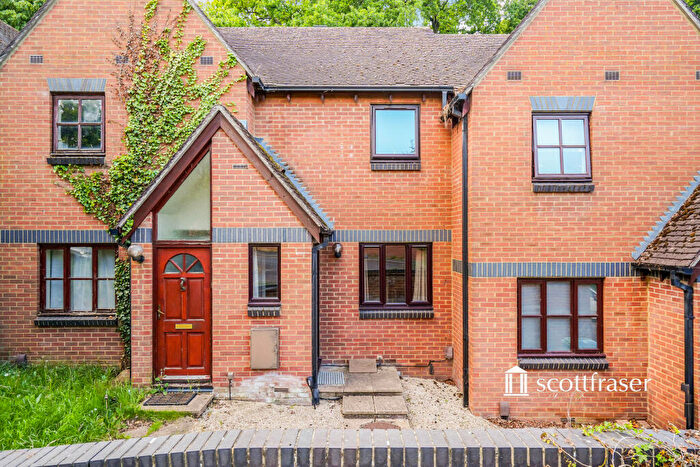 2 Bedroom Terraced House To Rent In Green Ridges, Headington, OX3