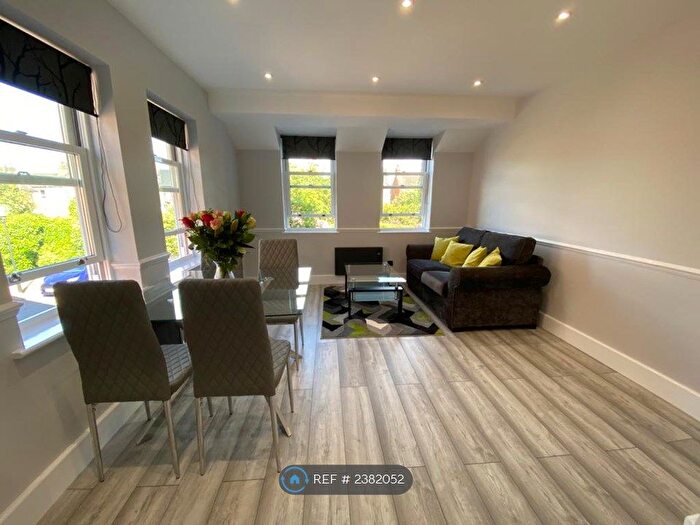 1 Bedroom Flat To Rent In Stable Court, St. Albans, AL1