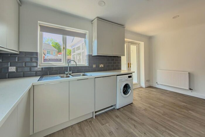 1 Bedroom Flat To Rent In Vaughan Road, London, SE5