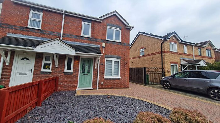 3 Bedroom Semi-Detached House To Rent In Tennyson Way, Pontefract, WF8