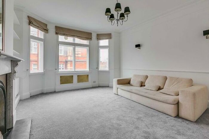 2 Bedroom Flat To Rent In Aberdeen Court, Maida Vale, W9