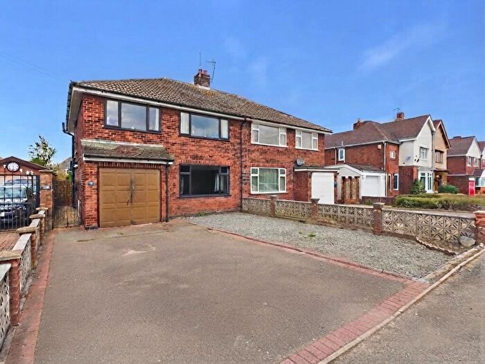 3 Bedroom Semi-Detached House For Sale In Station Road, Polesworth, B78
