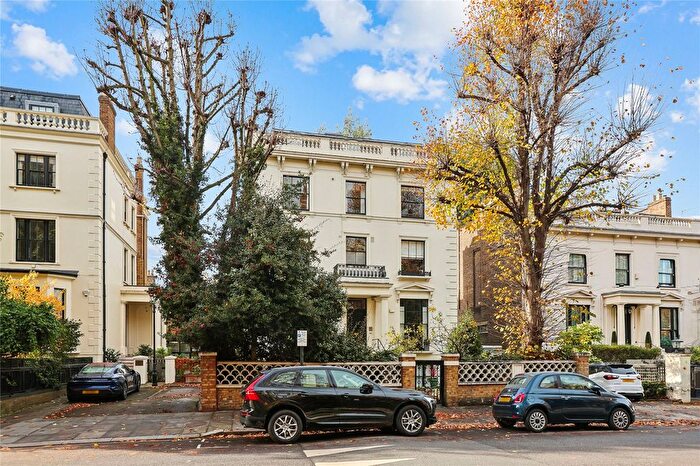 3 Bedroom Flat To Rent In Addison Road, Kensington, London, W14