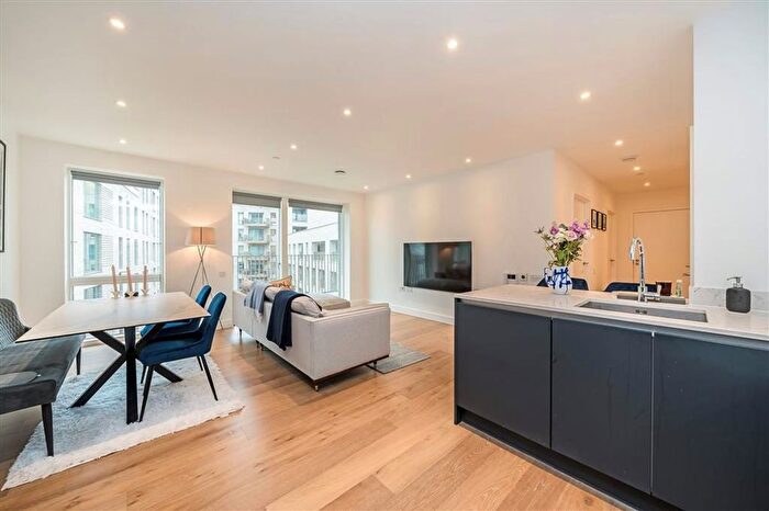 2 Bedroom Flat For Sale In West Parkside, Greenwich, SE10