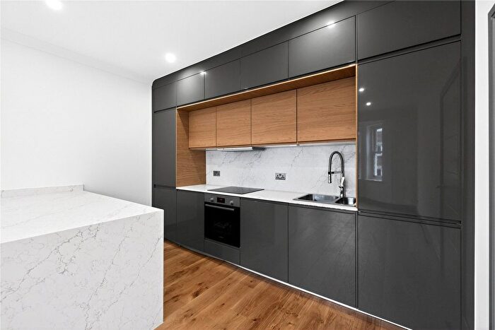 3 Bedroom Flat To Rent In Langley Drive, London, W3