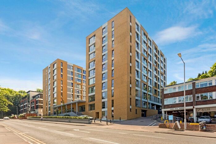 2 Bedroom Flat To Rent In London Road, Sevenoaks, TN13