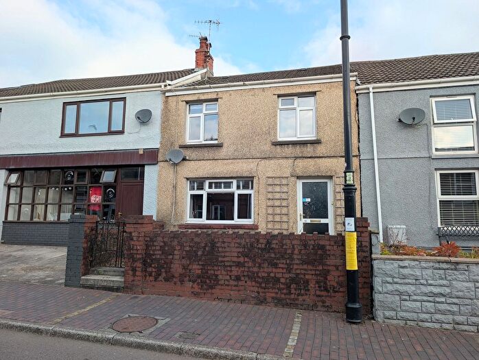4 Bedroom Terraced House For Sale In Wern Road, Ystalyfera, Neath Port Talbot., SA9