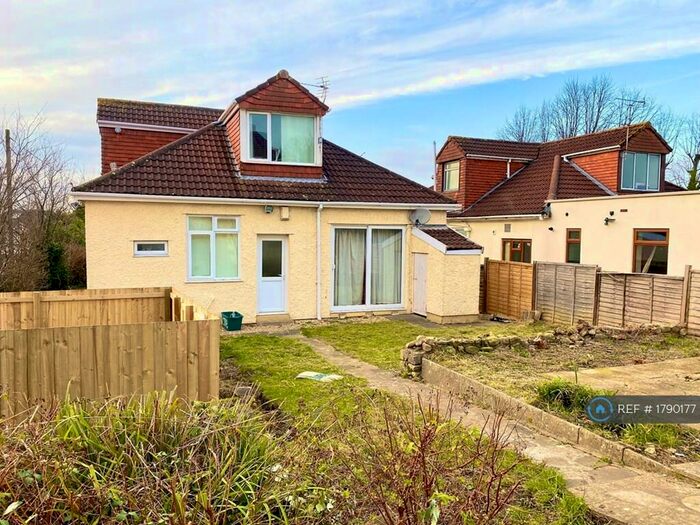 5 Bedroom Detached House To Rent In Pine Grove, Bristol, BS7