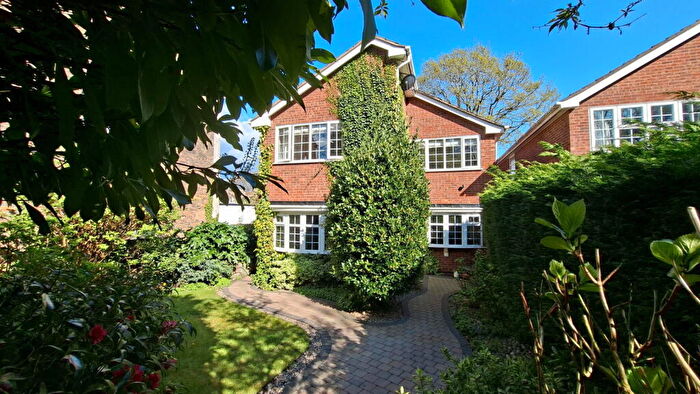 3 Bedroom Detached House For Sale In Rose Mount, Oxton, CH43