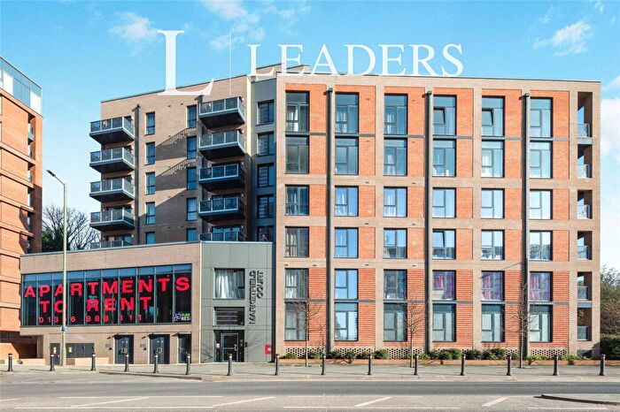 2 Bedroom Flat To Rent In Marketfield Way, Redhill, Surrey, RH1