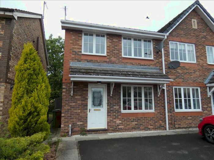 3 Bedroom Town House To Rent In Orchid Rise, Scunthorpe, DN15