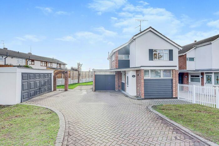 3 Bedroom Detached House To Rent In Whitehouse Road, Leigh-On-Sea, SS9