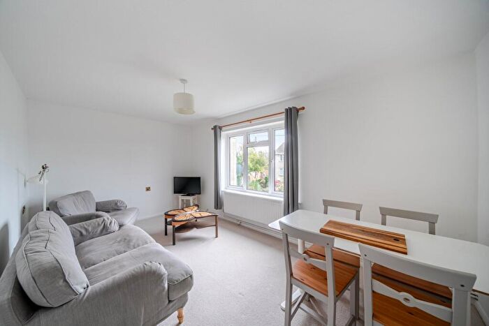 2 Bedroom Flat For Sale In Church Lane, Rode, BA11