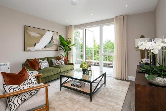 3 Bedroom Apartment For Sale In Ively Road, Fleet, GU51