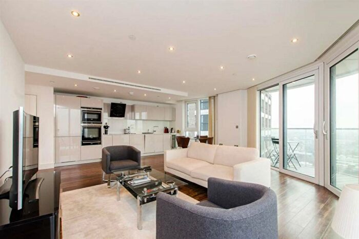 2 Bedroom Flat To Rent In Altitude Point, Aldgate, E1
