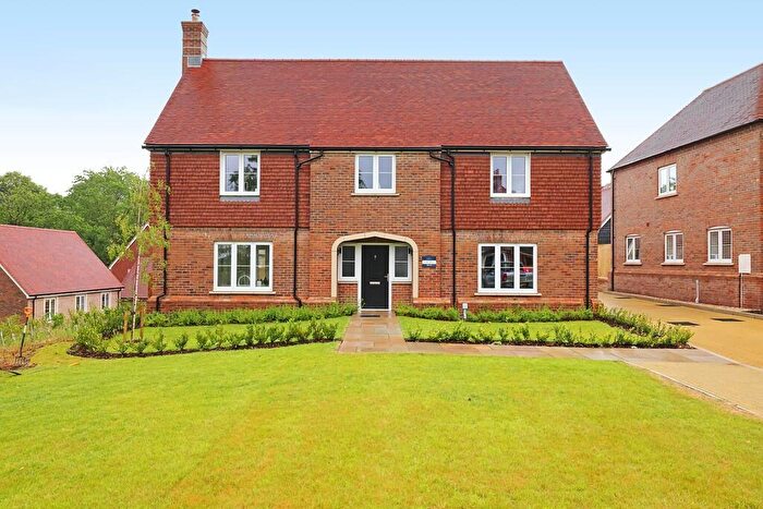 4 Bedroom Detached House For Sale In Scotland Lane, Haslemere, GU27