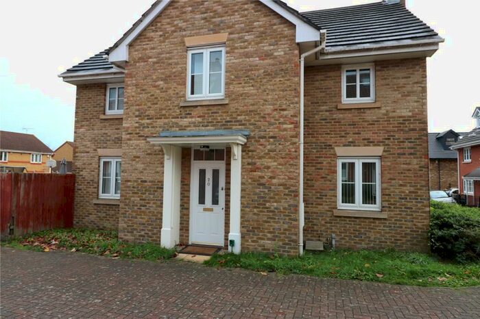 4 Bedroom Detached House To Rent In Dove Close, Chafford Hundred, Grays, Essex, RM16