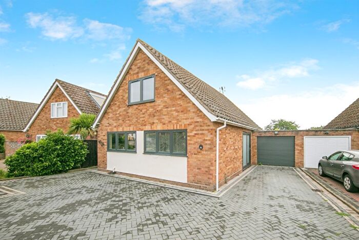 3 Bedroom Detached Bungalow For Sale In Arundel Way, Ipswich, IP3