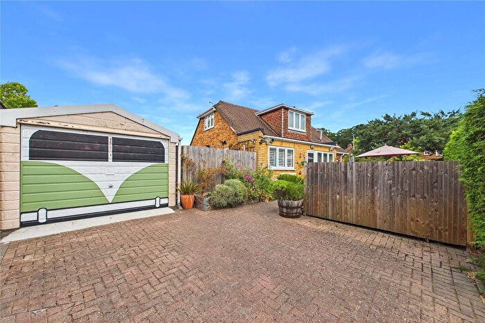 3 Bedroom Bungalow For Sale In Ottershaw, Chertsey, Surrey, KT16