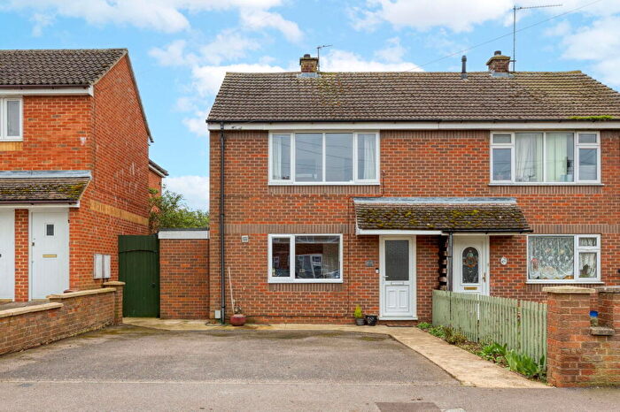 2 Bedroom Semi Detached House For Sale In Stratton Way, Biggleswade, SG18
