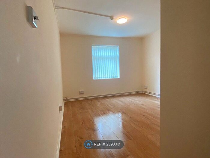 1 Bedroom Flat To Rent In Wesley Buildings, Stoke-On-Trent, ST6