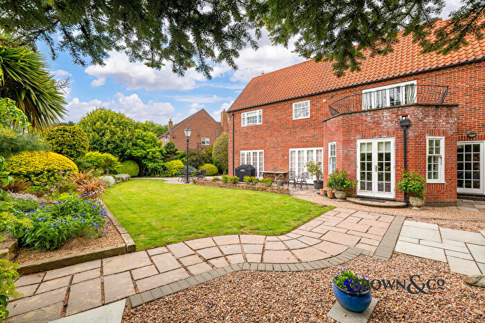 4 Bedroom Detached House For Sale In Great North Road, Barnby Moor, Retford, DN22