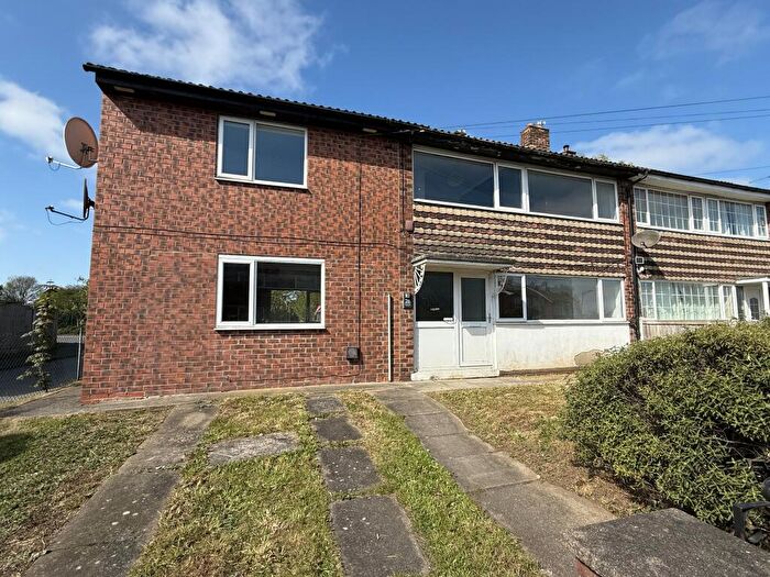 5 Bedroom House To Rent In Windermere Crescent, Kirk Sandall, Doncaster, DN3