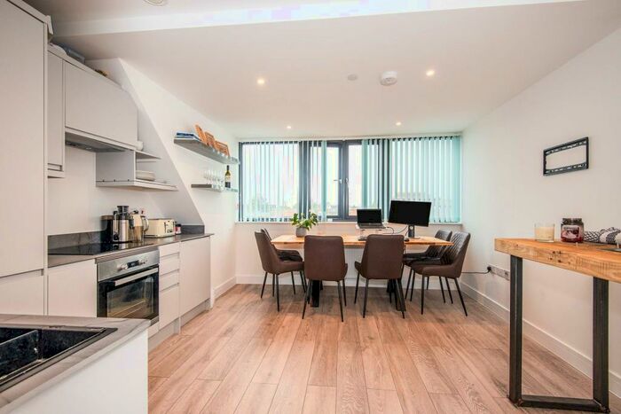 2 Bedroom Apartment To Rent In Leatherhead, KT22