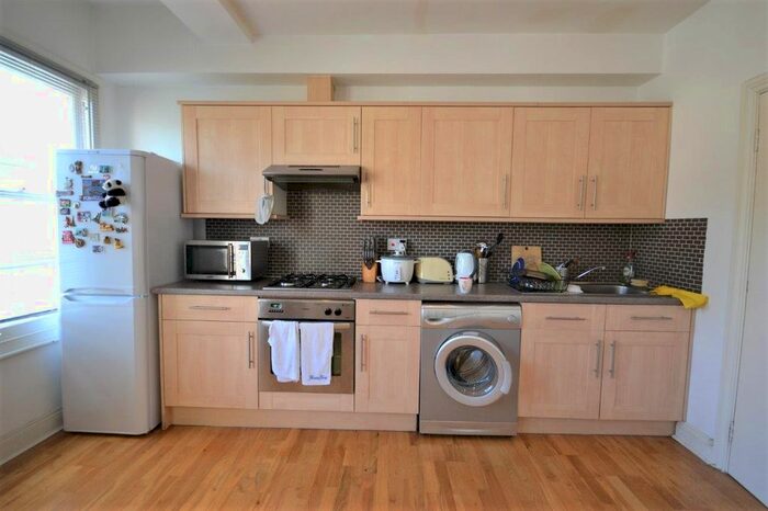3 Bedroom Flat To Rent In Portnall Road, London, W9
