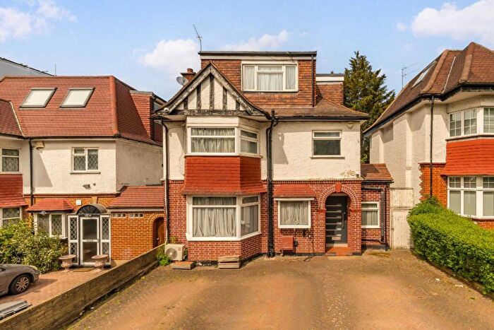 5 Bedroom Detached House For Sale In Woodlands, London, NW11