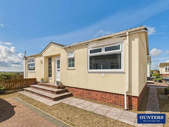 2 Bedroom Park Home For Sale In Greenfield Park, Kirkpatrick Fleming, DG11