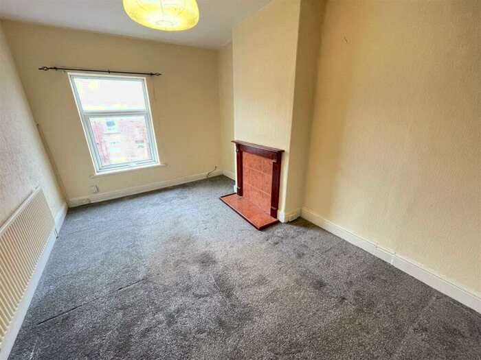1 Bedroom Flat To Rent In Shaw Heath, Stockport, SK2