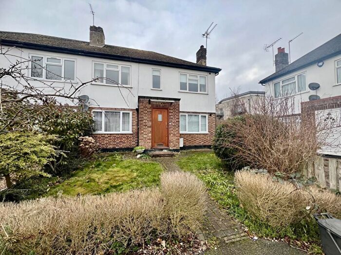 2 Bedroom Maisonette To Rent In Audley Court, Pinner, HA5