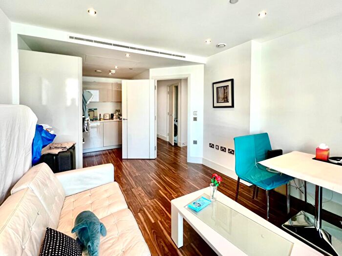1 Bedroom Apartment To Rent In Altitude Point, Aldgate East, E1