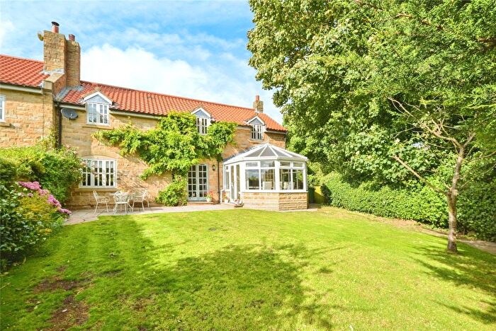 4 Bedroom Semi-Detached House For Sale In The Byre, Borrowby, Thirsk, North Yorkshire, YO7