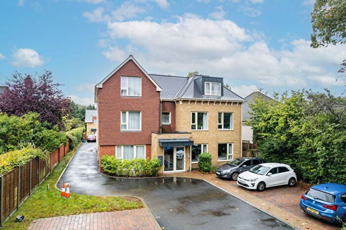 2 Bedroom Flat For Sale In Smitham Bottom Lane, Purley, CR8