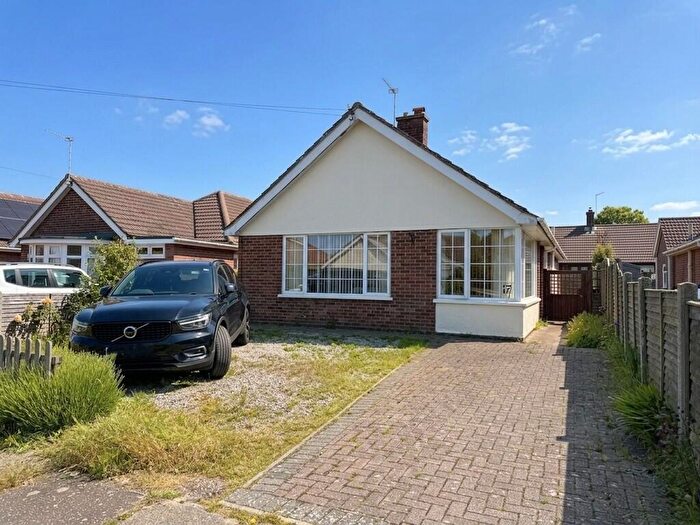 3 Bedroom Detached Bungalow For Sale In Elmhurst Close, Gorleston, Great Yarmouth, NR31
