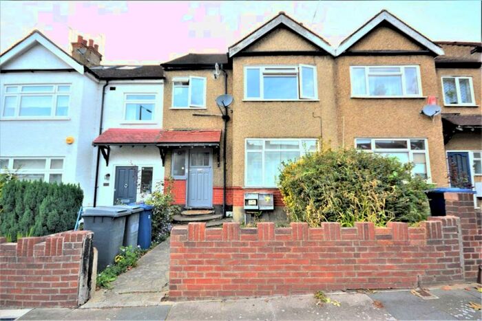 1 Bedroom Flat To Rent In Park Road, London, NW4