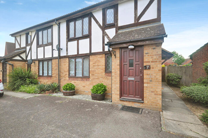 1 Bedroom Maisonette To Rent In Jacobs Avenue, Harold Wood, Romford, RM3