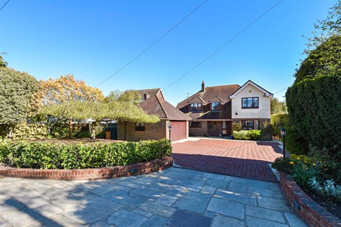 4 Bedroom Detached House For Sale In Nine Ashes Road, Nine Ashes, Ingatestone, CM4