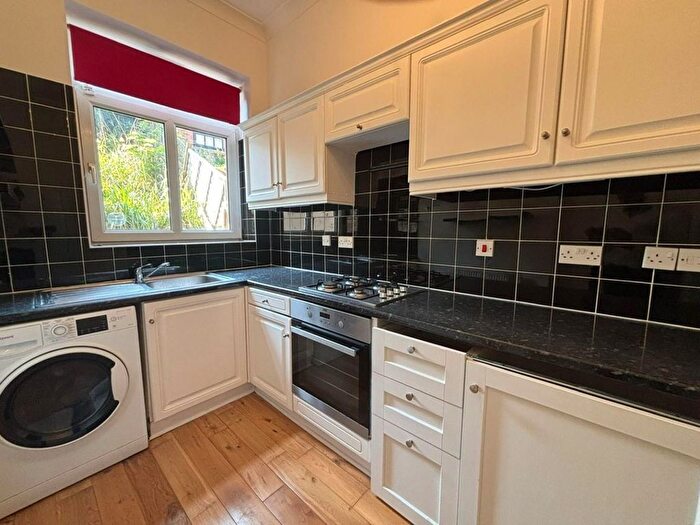 2 Bedroom Flat To Rent In Crystal Palace Park Road, Sydenham, London, SE26