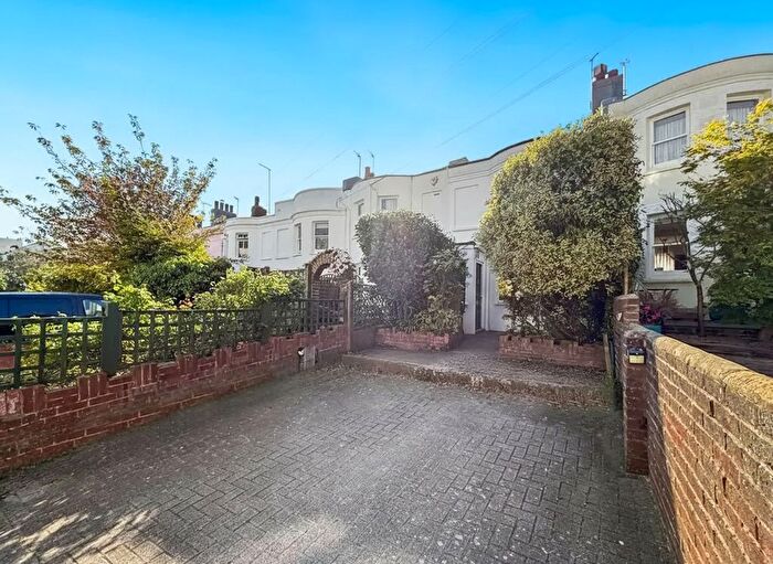 2 Bedroom Terraced House For Sale In North Gardens, Brighton, BN1