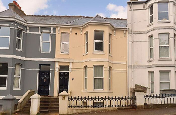 1 Bedroom Flat For Sale In Lisson Grove, Mutley, Plymouth. Modern One Bedroom Ground Floor Flat With A Garden A Short Distance From Mutley Plain., PL4