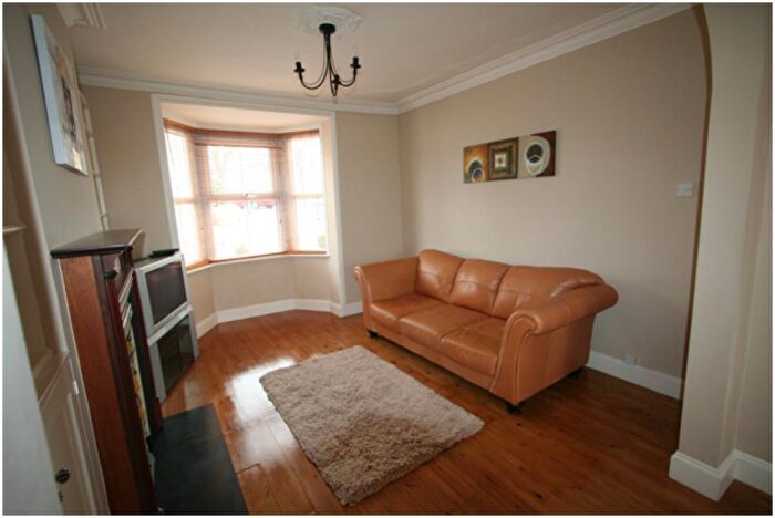 4 Bedroom Terraced House To Rent In Swindon Road, Old Town, Swindon, Wiltshire, SN1