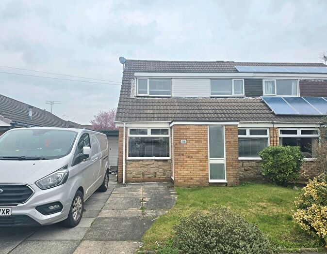 3 Bedroom Semi Detached House To Rent In West Meade, Maghull, L31