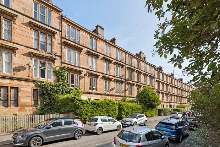 3 Bedroom Flat To Rent In Roslea Drive, Dennistoun, Glasgow, G31