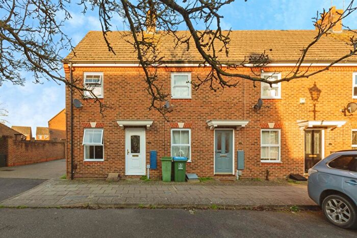2 Bedroom House To Rent In Queensgate, Aylesbury, HP19