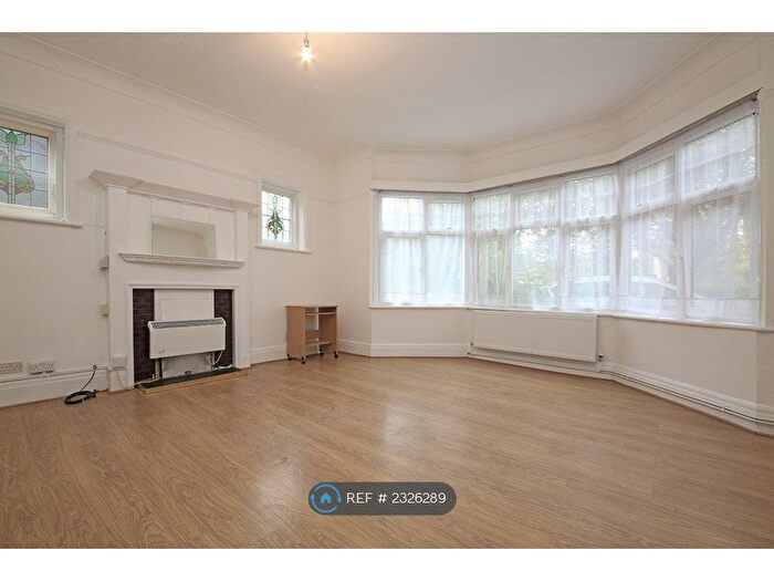 Studio To Rent In Clarence Avenue, London, SW4