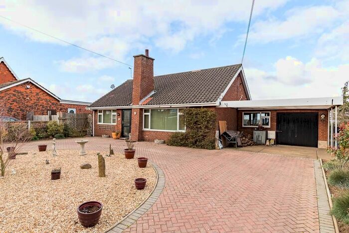 3 Bedroom Detached Bungalow For Sale In North Street, Roxby, Scunthorpe, DN15
