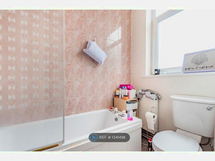 1 Bedroom Flat To Rent In Market Street, Cleethorpes, DN35